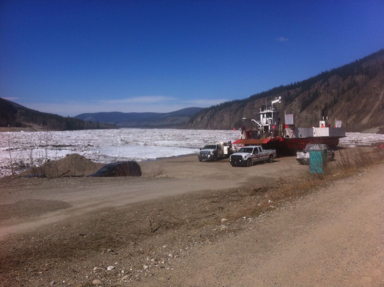Yukon River: the ice is finally breaking. Miners get ready, season 2018 is starting soon!!!